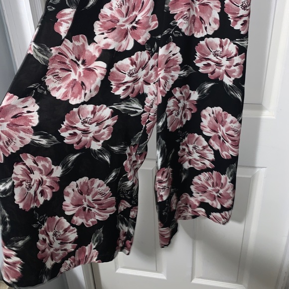 Floral romper - Picture 4 of 6